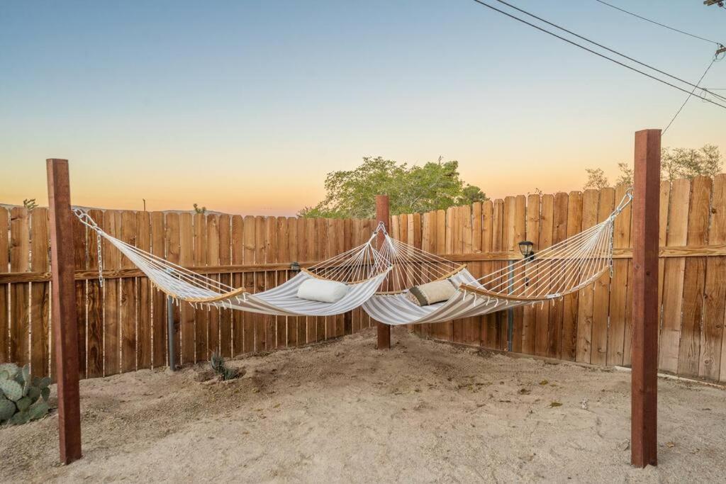Palm Vista Retreat *Hot Tub/Cowboy Pool/Hammocks* Villa Joshua Tree Luaran gambar