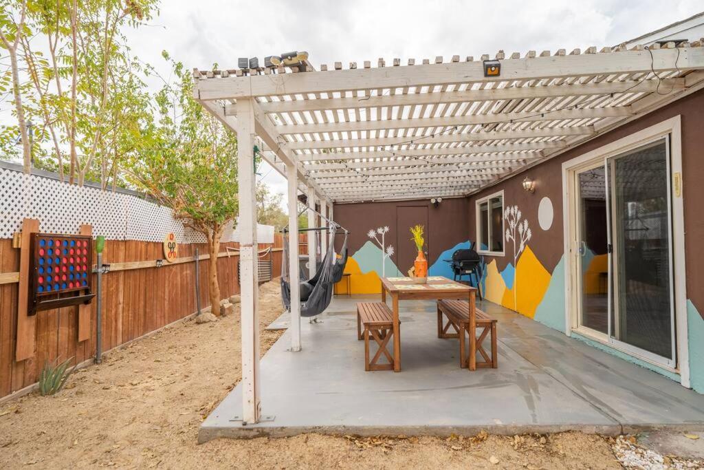 Palm Vista Retreat *Hot Tub/Cowboy Pool/Hammocks* Villa Joshua Tree Luaran gambar