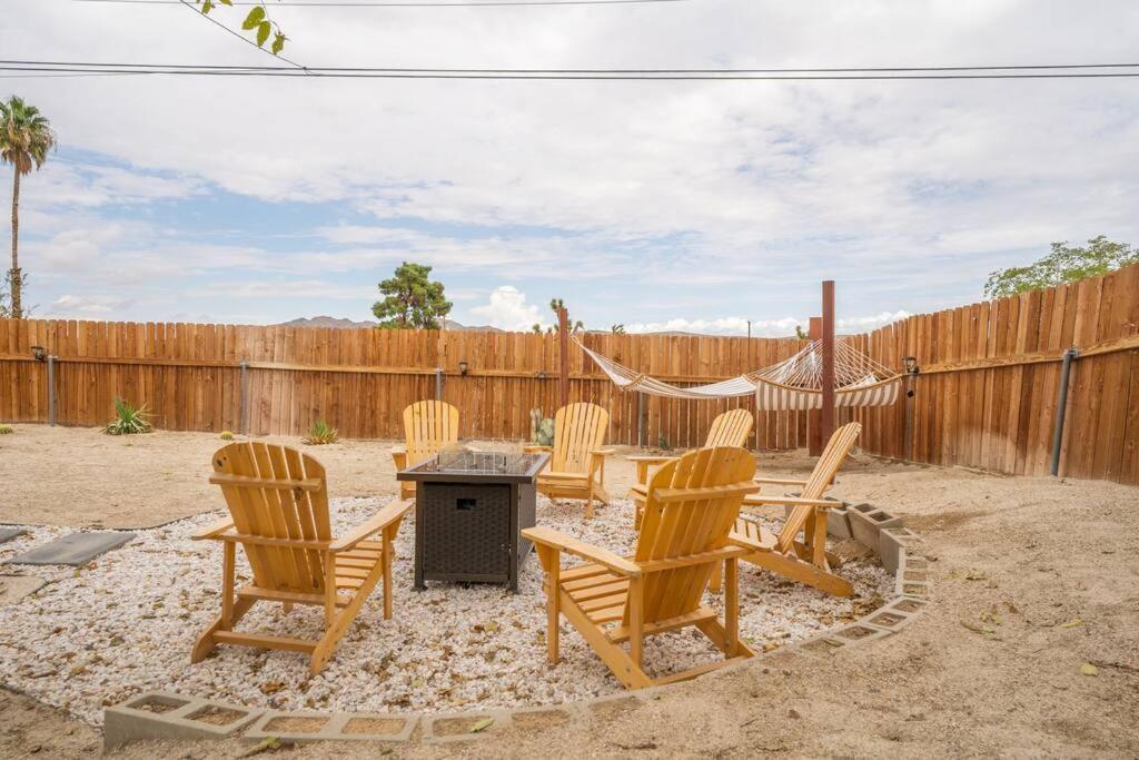 Palm Vista Retreat *Hot Tub/Cowboy Pool/Hammocks* Villa Joshua Tree Luaran gambar