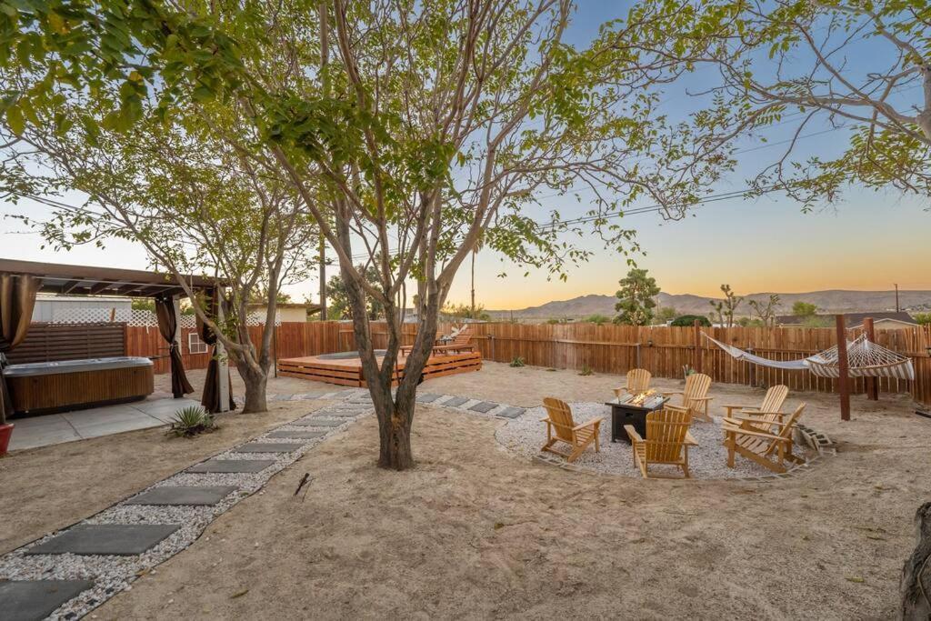 Palm Vista Retreat *Hot Tub/Cowboy Pool/Hammocks* Villa Joshua Tree Luaran gambar