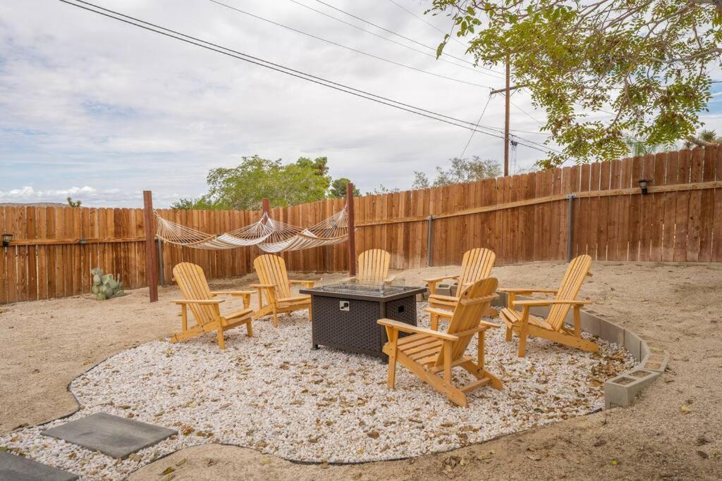 Palm Vista Retreat *Hot Tub/Cowboy Pool/Hammocks* Villa Joshua Tree Luaran gambar
